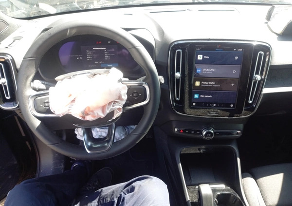 Volvo XC 40 cena 94000 przebieg: 2517, rok produkcji 2022 z Gdańsk małe 191